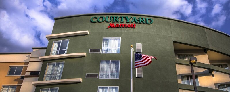 Фото Courtyard by Marriott Charleston Downtown/Civic Center