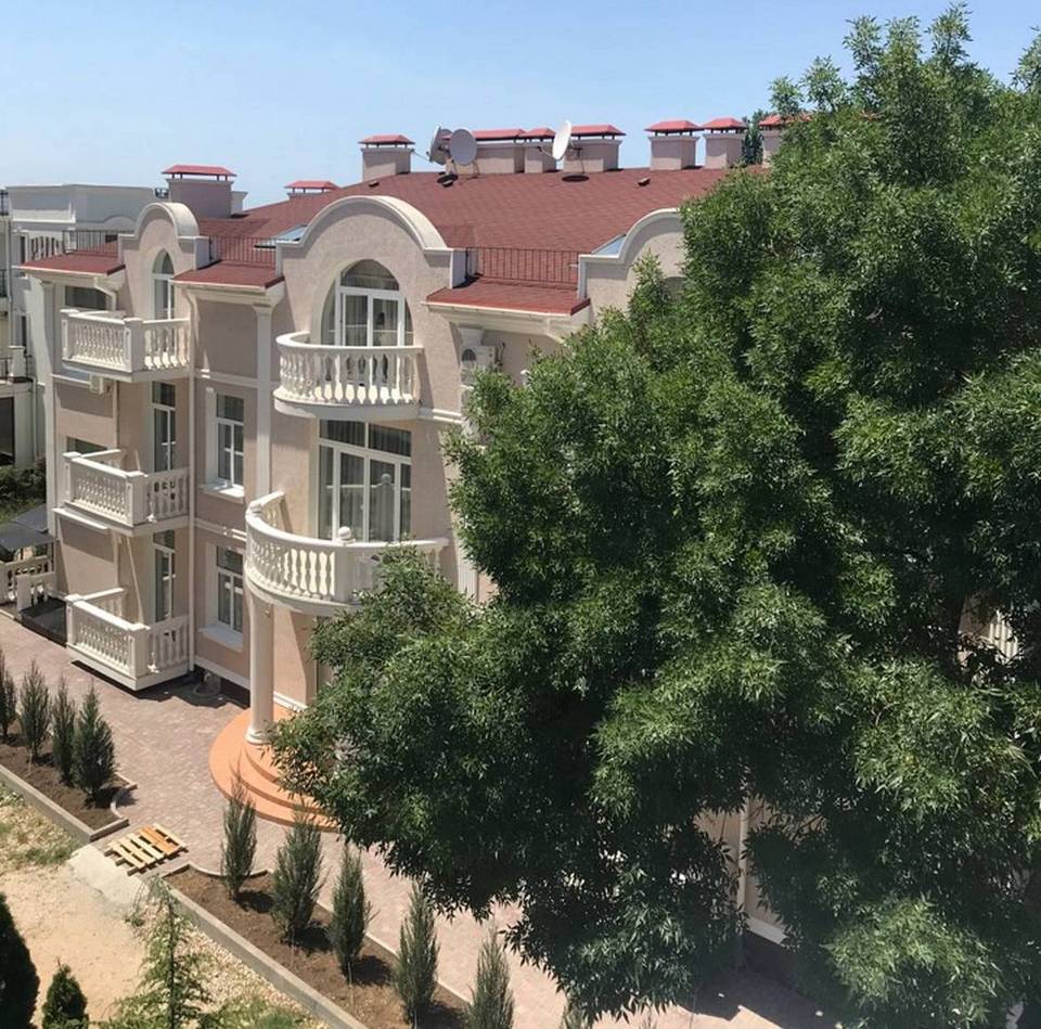 Фото Лазурный