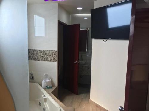 Фото Jard Inn Adults Only