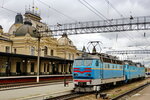 касса пригородного сообщения (prospekt Borysa Oliinyka, 1), railway and air tickets