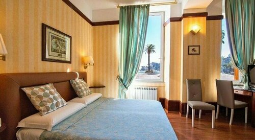 Гостиница Hotel Mirò в Рапалло