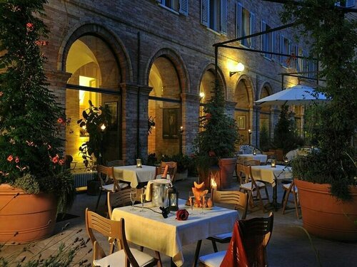 Гостиница Hotel San Domenico в Урбине