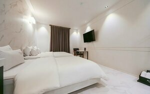 Гостиница Masan Almond Hotel в Чханвоне