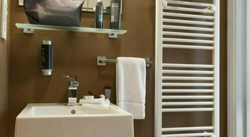 Гостиница Sky Hotel Prague в Гостивице