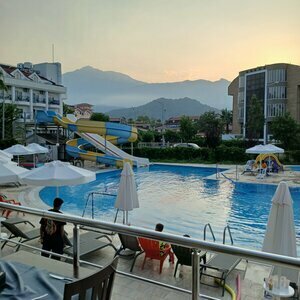 Гостиница White Lilyum Hotel в Чамьюва