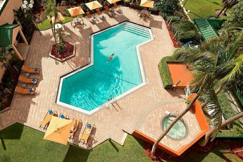 Гостиница Courtyard by Marriott Fort Lauderdale East/Lauderdale-by-the-Sea в Дания Бич
