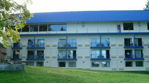 Гостиница Oyster Bay Inn & Suites в Бремертоне