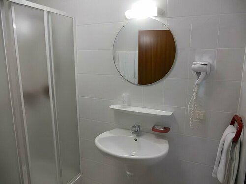 Гостиница Hôtel Carpini в Петанже