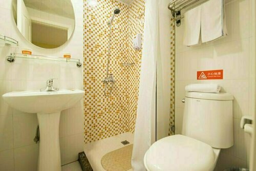 Гостиница Home Inn Shenyang Xinggong Street East Shenliao Road в Шэньяне