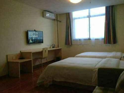 Гостиница 7 Days Inn Weinan Jiefang Road Train Station Branch в Вэйнани