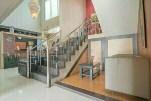 Гостиница RedDoorz Syariah Plus @ Banjarbaru 2 в Мартапуре