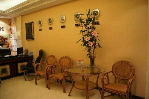 Гостиница Longhua Hotel в Якэши
