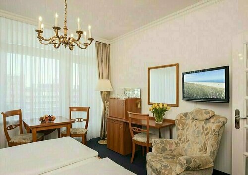 Гостиница Strandhotel Monbijou в Вестерланде