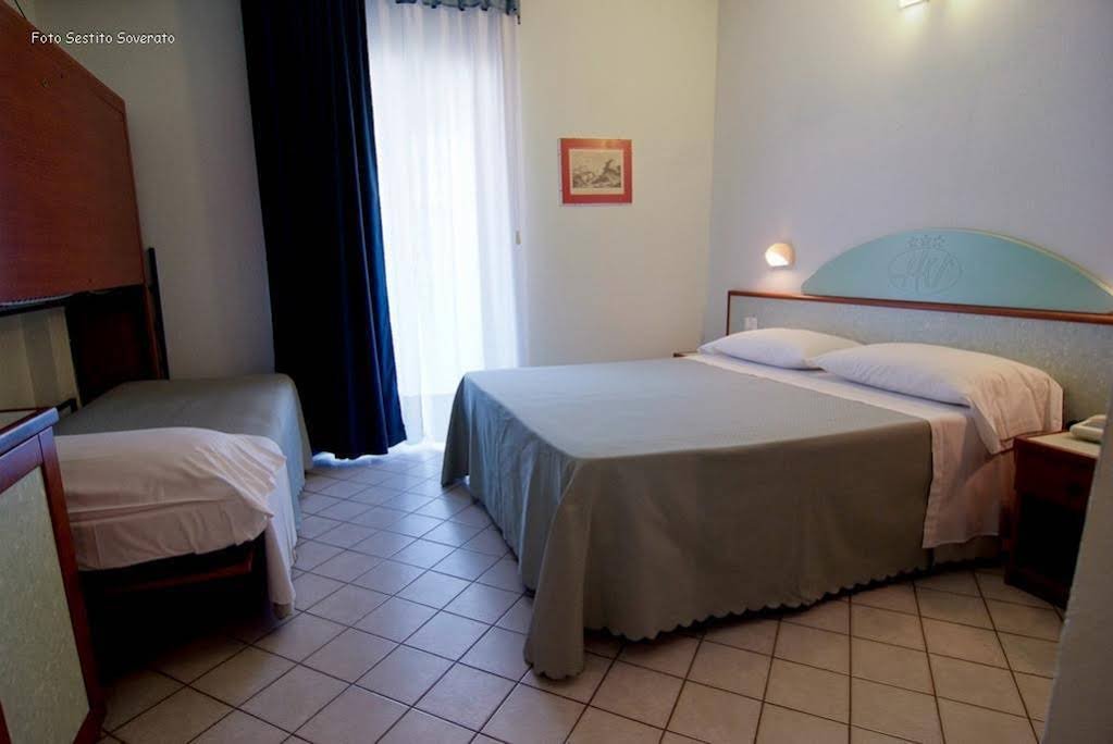 Фото Hotel Gli Ulivi