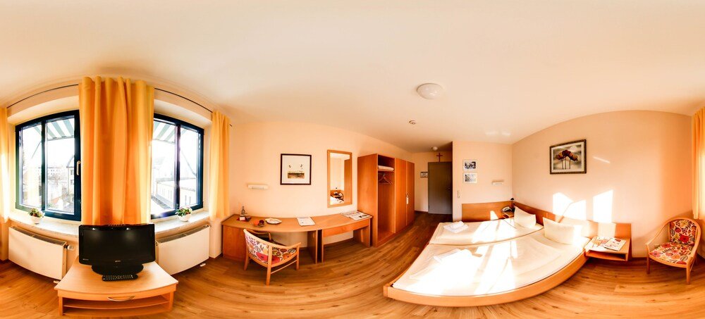 Фото Stadthotel Deggendorf