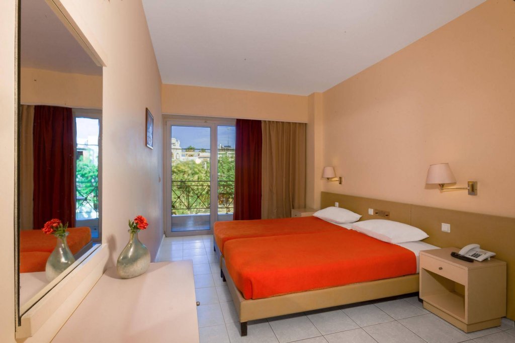 Фото Pavlos Hotel