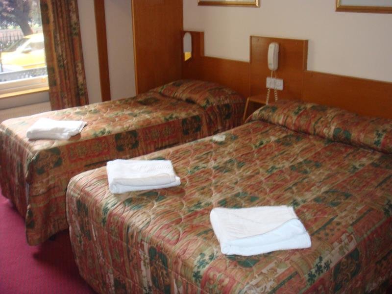 Фото Berkeley Court Hotel