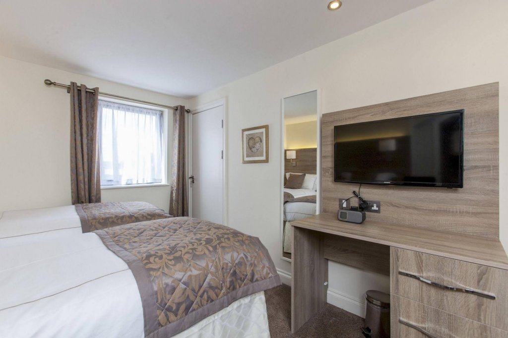 Фото Отель Shepherds Bush London