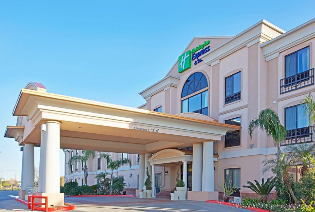 Фото Holiday Inn Express Hotels & Suites East Houston, an Ihg Hotel