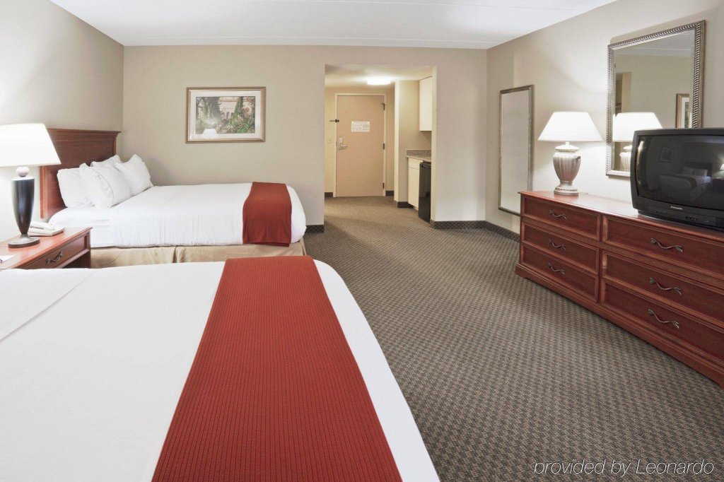 Фото Holiday Inn Express And Suites Fort Wayne
