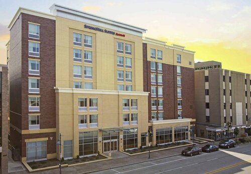 Внешний вид отеля Springhill Suites by Marriott Pittsburgh Mt. Lebanon в Горе Ливане, фото 1