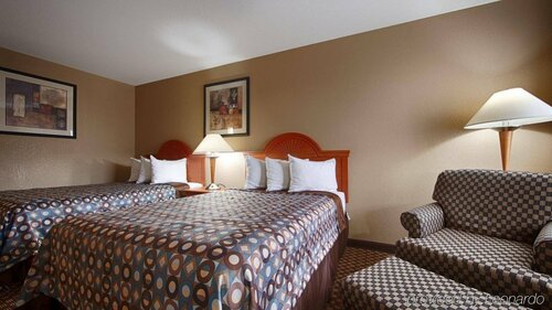 Гостиница Country Inn & Suites by Radisson Indianapolis East в Бич Гроув