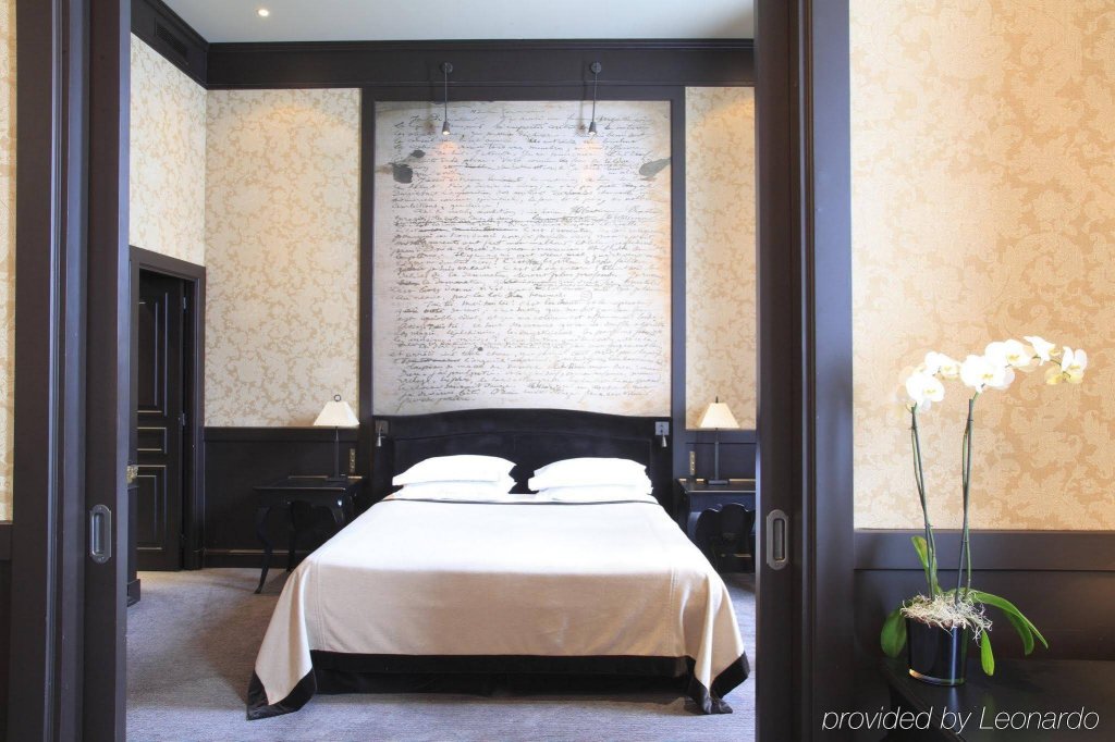 Фото Pavillon de La Reine