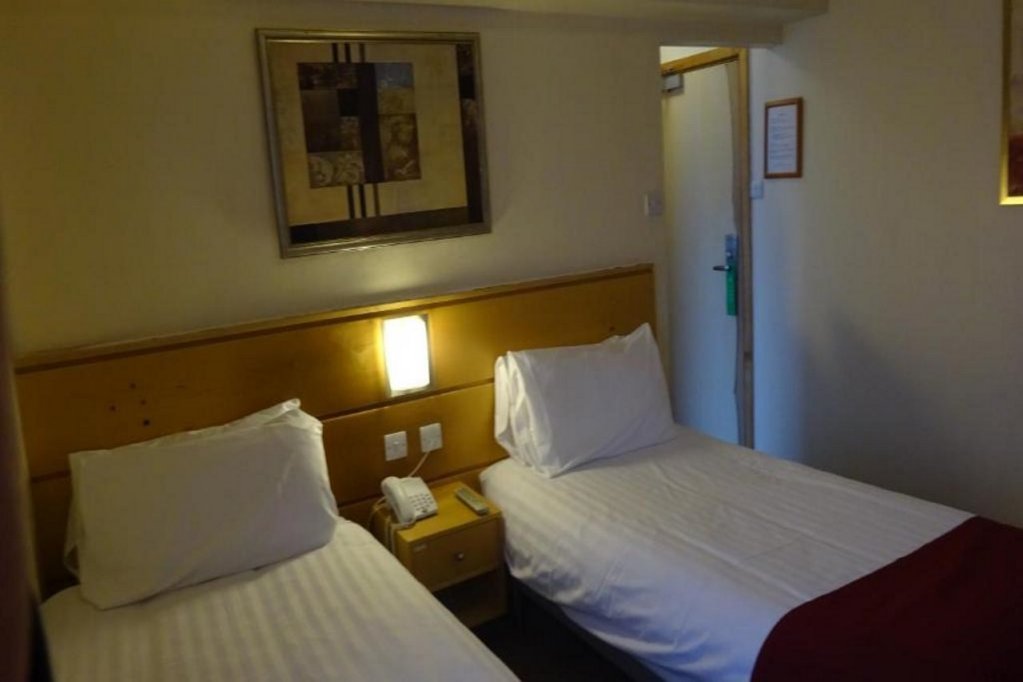 Фото Americana Hotel