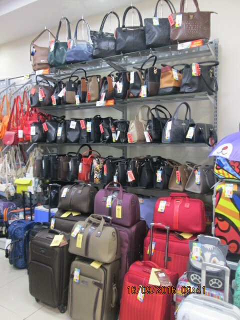 Bags and suitcases store Imperiya sumok, Rostov‑na‑Donu, photo