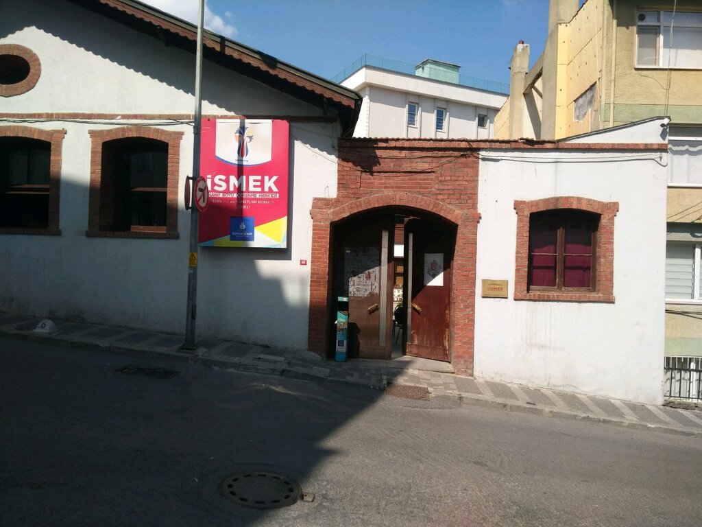 Ismek Turk Islam Sanatlari Merkezi Temel Egitim Merkezleri Aziz Mahmut Hudayi Mah Dogancilar Cad No 60 Uskudar Istanbul Turkiye Yandex Haritalar