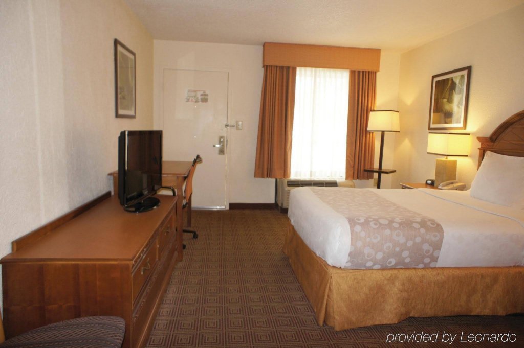 Фото La Quinta Inn & Suites by Wyndham Charleston Riverview