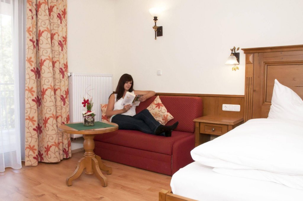 Фото Hotel Bayerischer Löwe