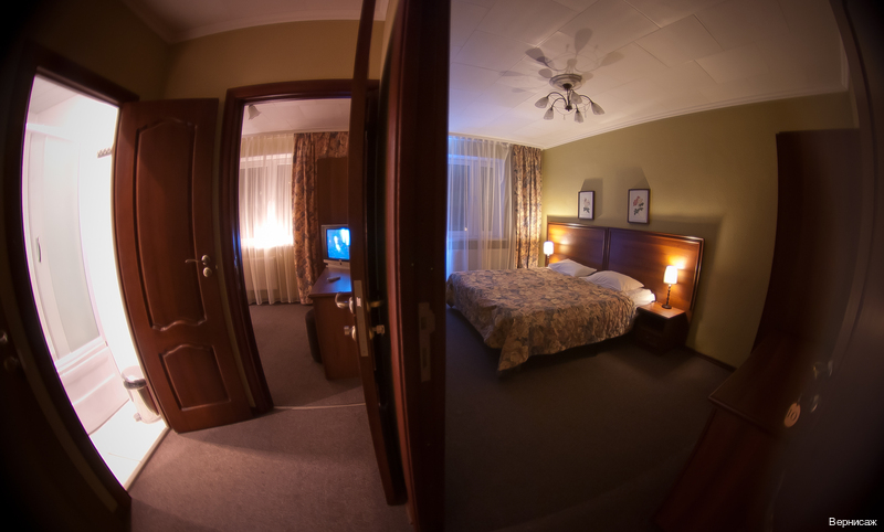 Фото Вернисаж