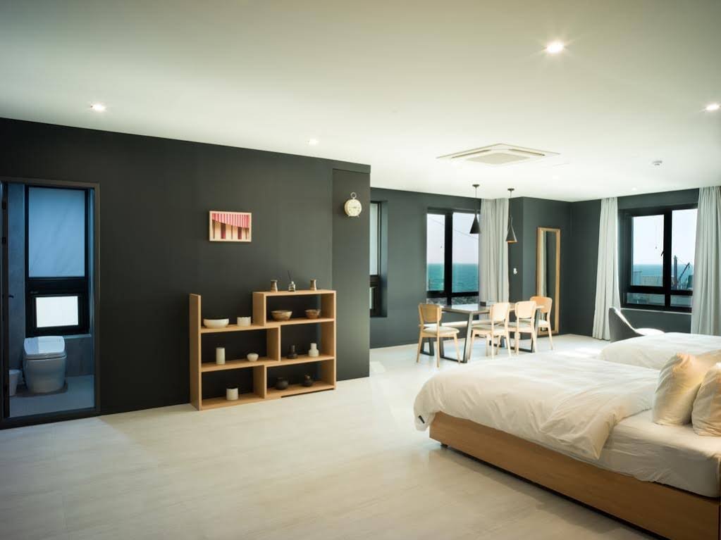 Фото Mipo Oceanside Hotel