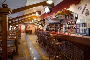 Bier Konig (Saint Petersburg, Ispolkomskaya Street, 2) ، مطعم