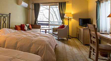 Фото Kusatsu Onsen Hotel Village