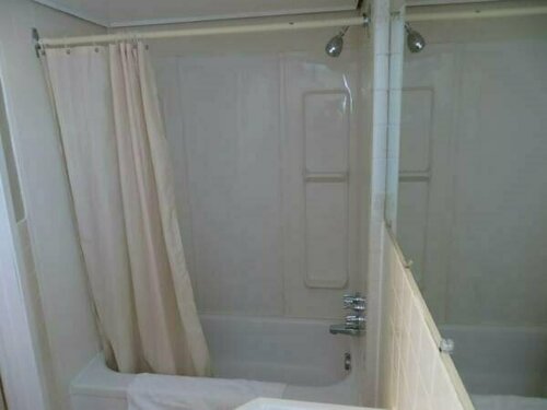 Гостиница Kings Inn - Orillia в Ориллии
