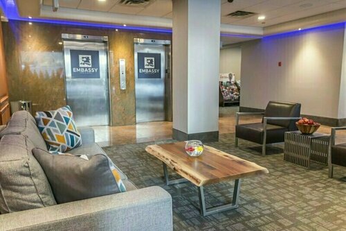 Гостиница Ottawa Embassy Hotel & Suites в Оттаве