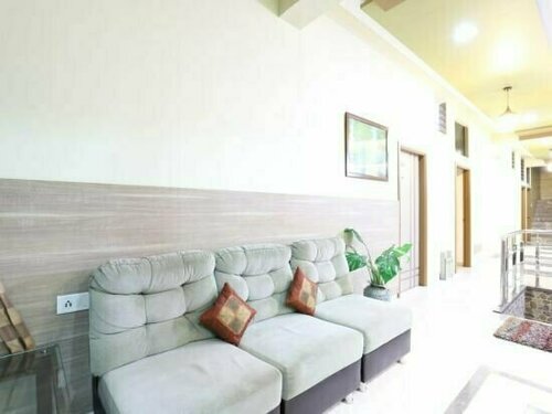Гостиница Oyo 69568 Hotel Ronak Royal в Порбандаре