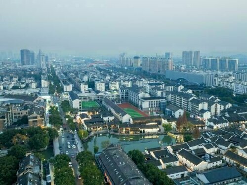 Гостиница Home Inn Yunshang Four Seasons в Шаосине