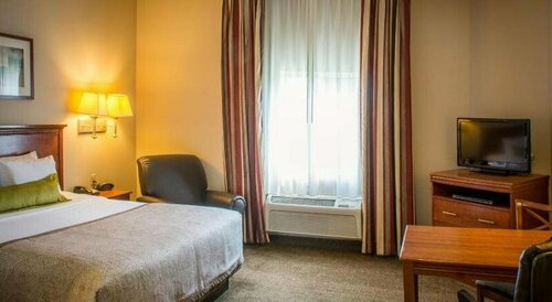 Гостиница Candlewood Suites Airport, an Ihg Hotel в Саут-Бенде