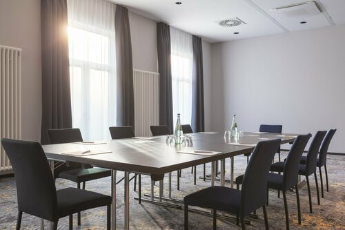 Гостиница Select Augsburg-Neusaess в Нойзес