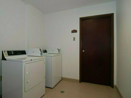 Гостиница Comfort Inn & Suites в Мунчи