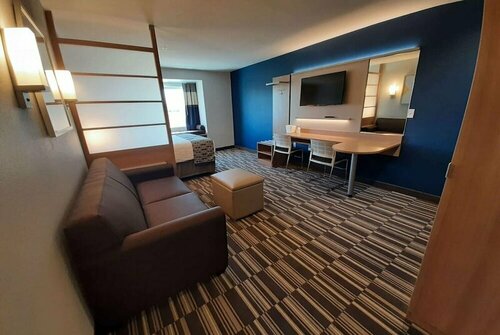 Гостиница Microtel Inn & Suites by Wyndham Loveland в Лавленде