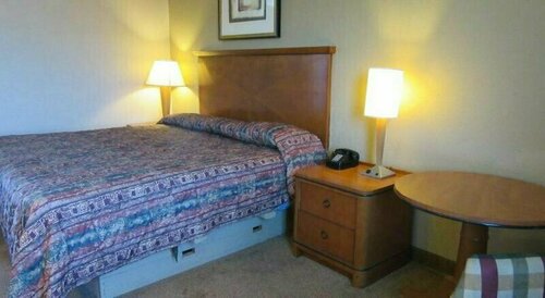 Гостиница Bella Vista Inn & Suites в Гранд Прейри