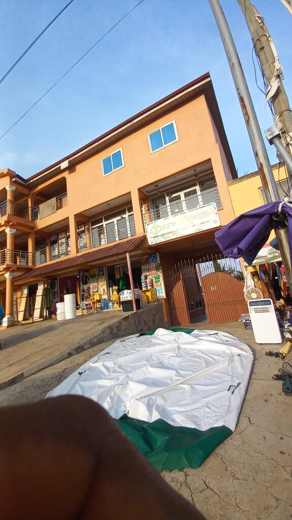 Bags and suitcases store Deez, Accra, photo