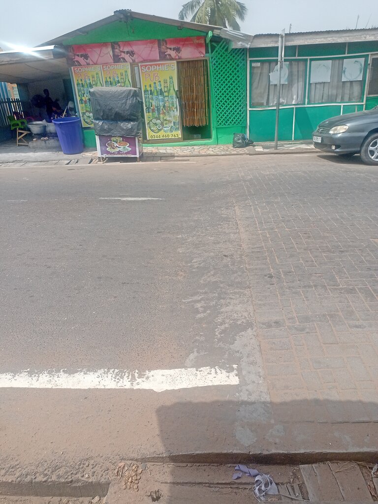 Bar, pub Sophies pub, Accra, photo