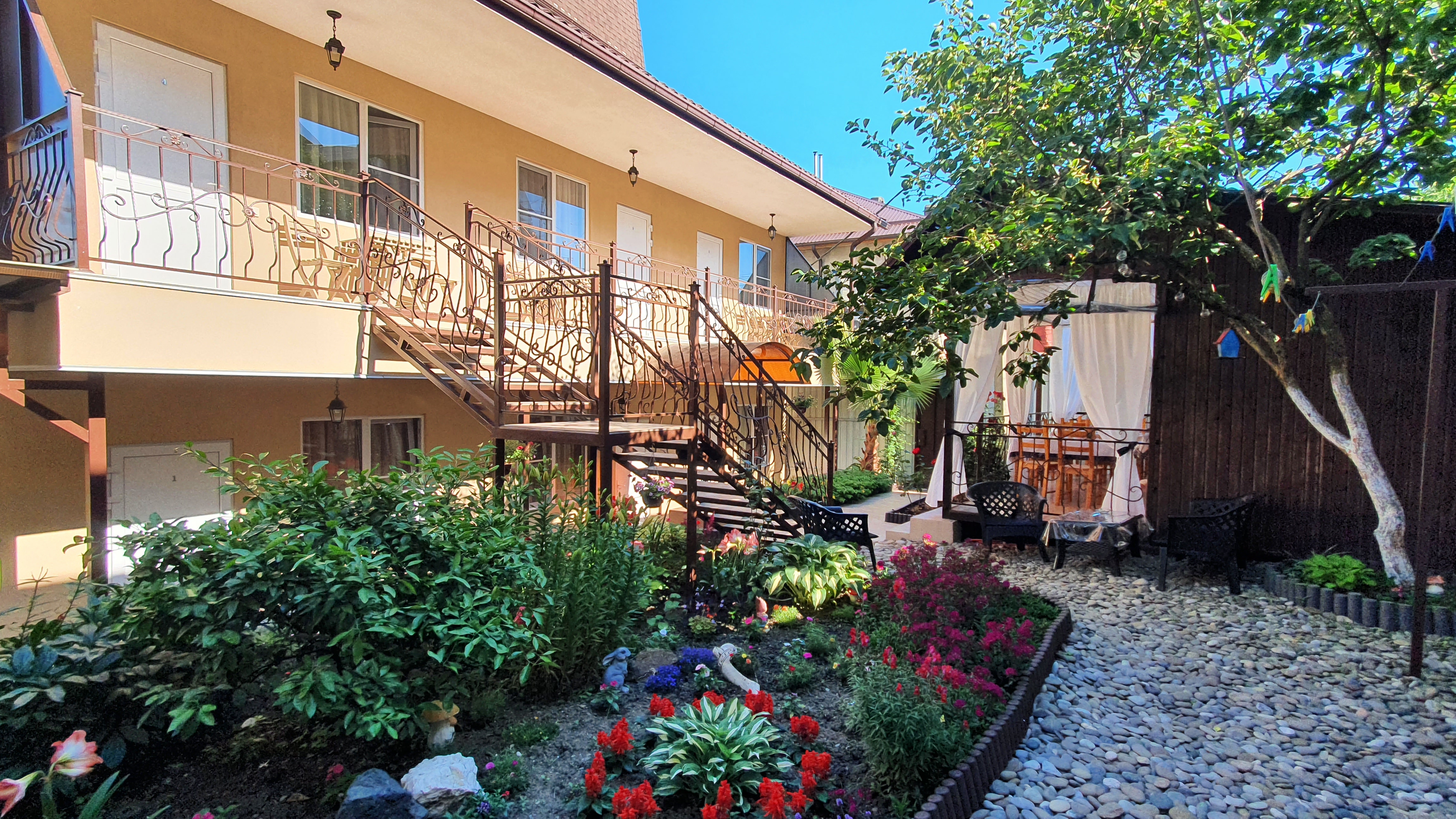 Фото Гостевой дом Лето