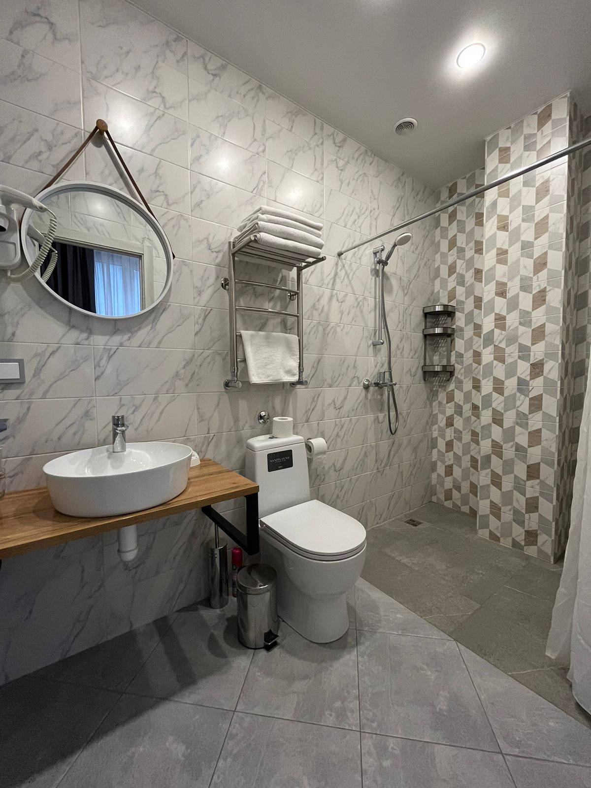 Фото Август inn