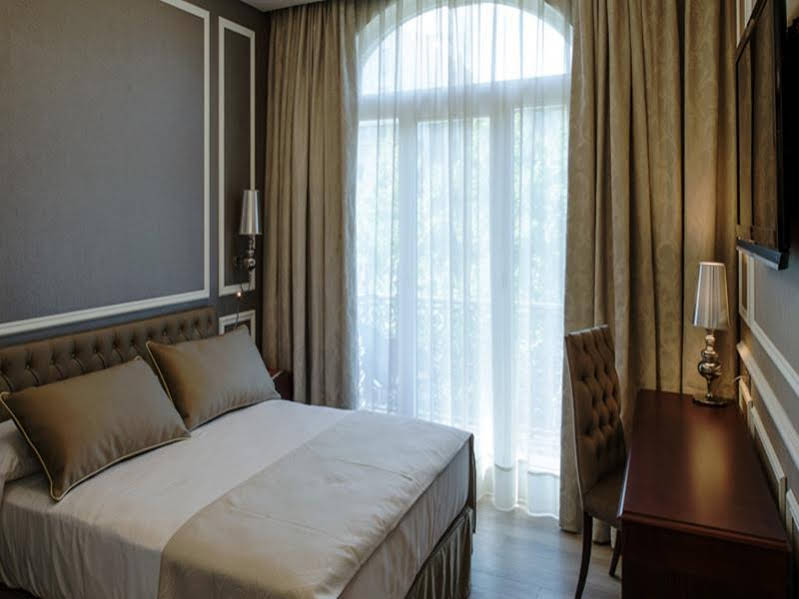 Фото Catalonia Passeig de Gràcia